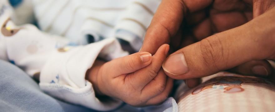 Kalendarz ciąży: czas na wyprawkę! O czym pamiętać i kiedy zacząć ją kompletować?
