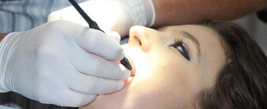 Przyszła mama u dentysty