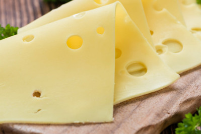 Jakie wartości odżywcze ma żółty ser?