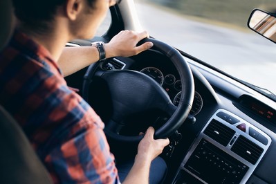 Bezpieczne auto dla rodziny - jak je przygotować na jesień i zimę?