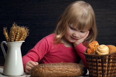 Kiedy dziecko nie powinno jeść glutenu i dlaczego nie powinniśmy decydować o tym sami?
