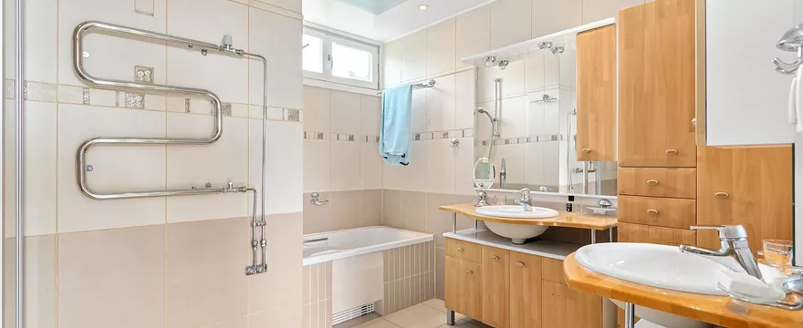 Płyty budowlane – uniwersalny materiał do budowy i wykończenia wnętrz