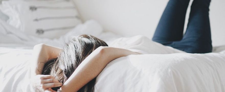 Zadbaj o zdrowy sen: jak spać by się wyspać? O higienie snu