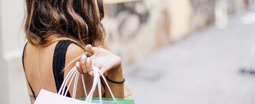 Oszczędzanie w kobiecym wydaniu – jak to robić skutecznie