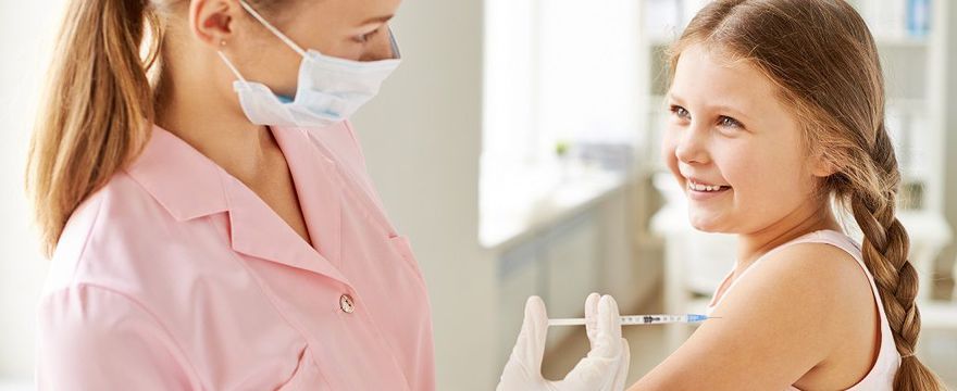 Obowiązkowe szczepienia dzieci - KALENDARZ SZCZEPIEŃ 2018!
