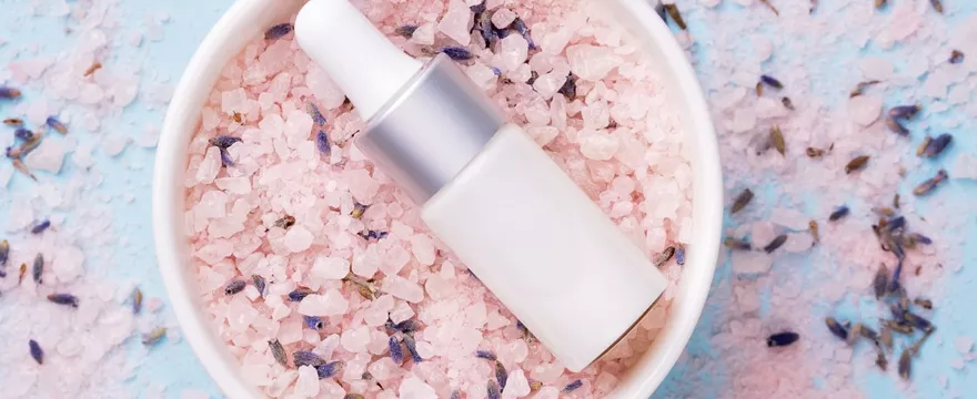 Sól Epsom jako naturalny składnik kosmetyków - korzyści dla skóry i włosów